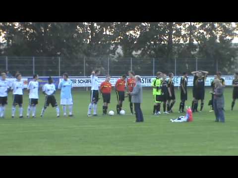 Der FVM ehrt vor dem Spiel den Borussen Thomas Betzer