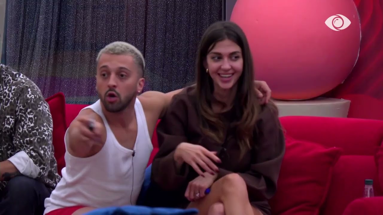 “Kur më vjen të më përqafosh me manipulim/ Gjesti bisedon për Danjën, përqafohet me Loredanën