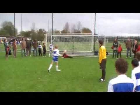 Penalty van Christiaan na afloop van de wedstrijd SVO F5 - AFC F8