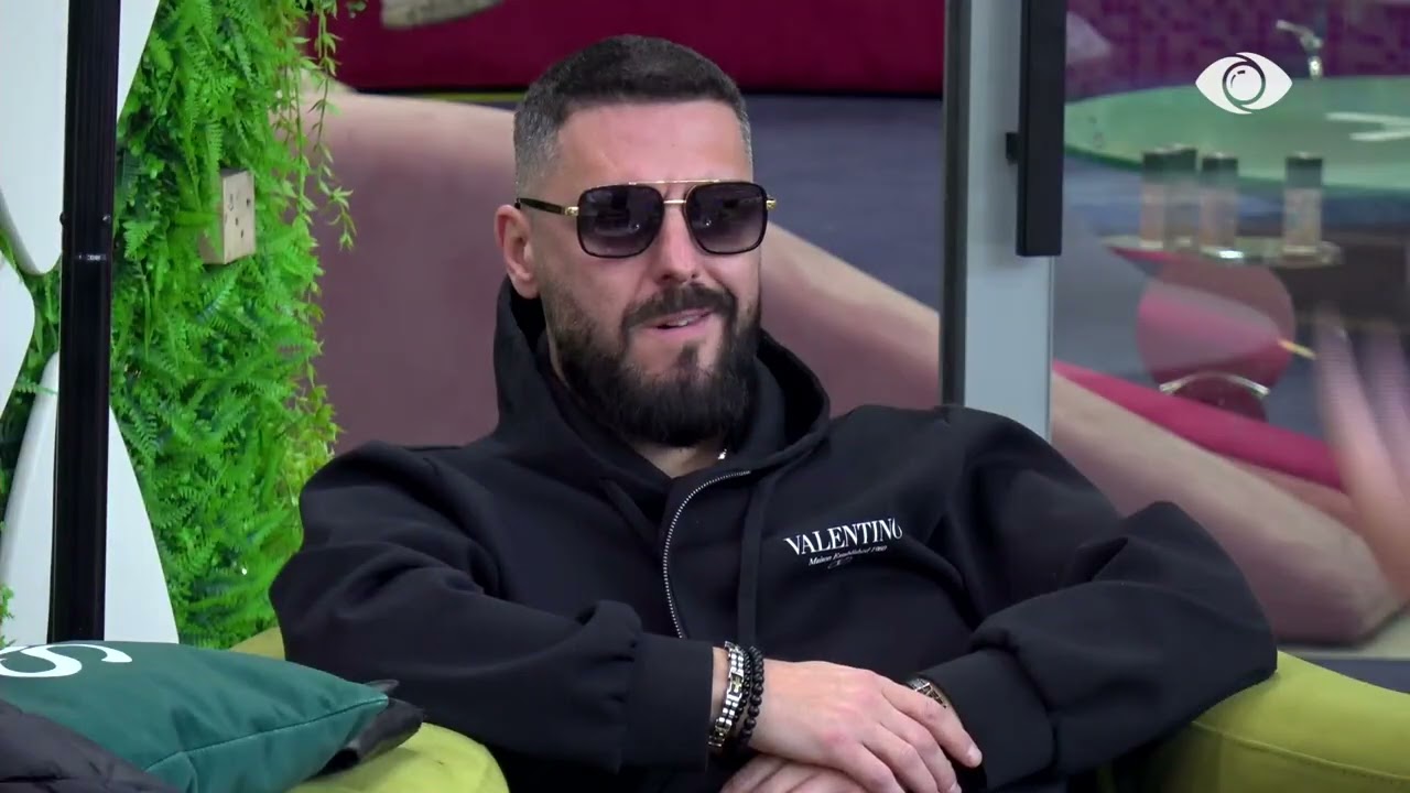 “Më the do më lësh për Selin”/ Rogerti debaton me Juelën, banorja: Qenke i pasigurtë…