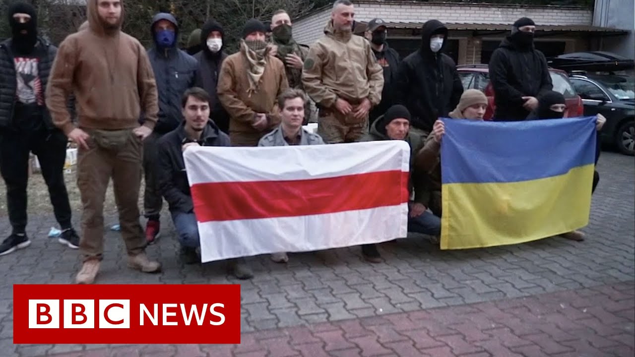 Belarus rebels fight for Ukraine against Russia - BBC News