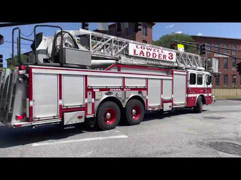 Lowell Fire-Ladder 3 Responding