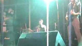 Blonde Redhead - Heroine (live in Istanbul)