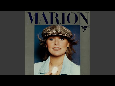 Kylähäät - Marion Rung