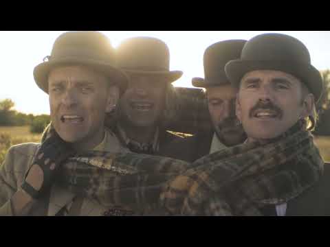 HUGORM - HUGORM NEDLÆGGER FORSVARET (feat. Peter Sommer) [Officiel video]