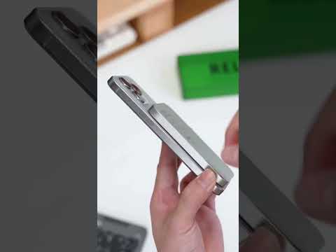 The titanium ultra-thin power bank feels really good when held in hand.