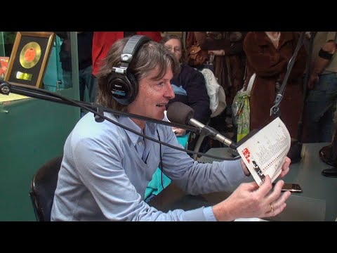 Rockart 13-03-2010 - Erik de Zwart met de Top 40 van 13 Maart 1971 Deel 02