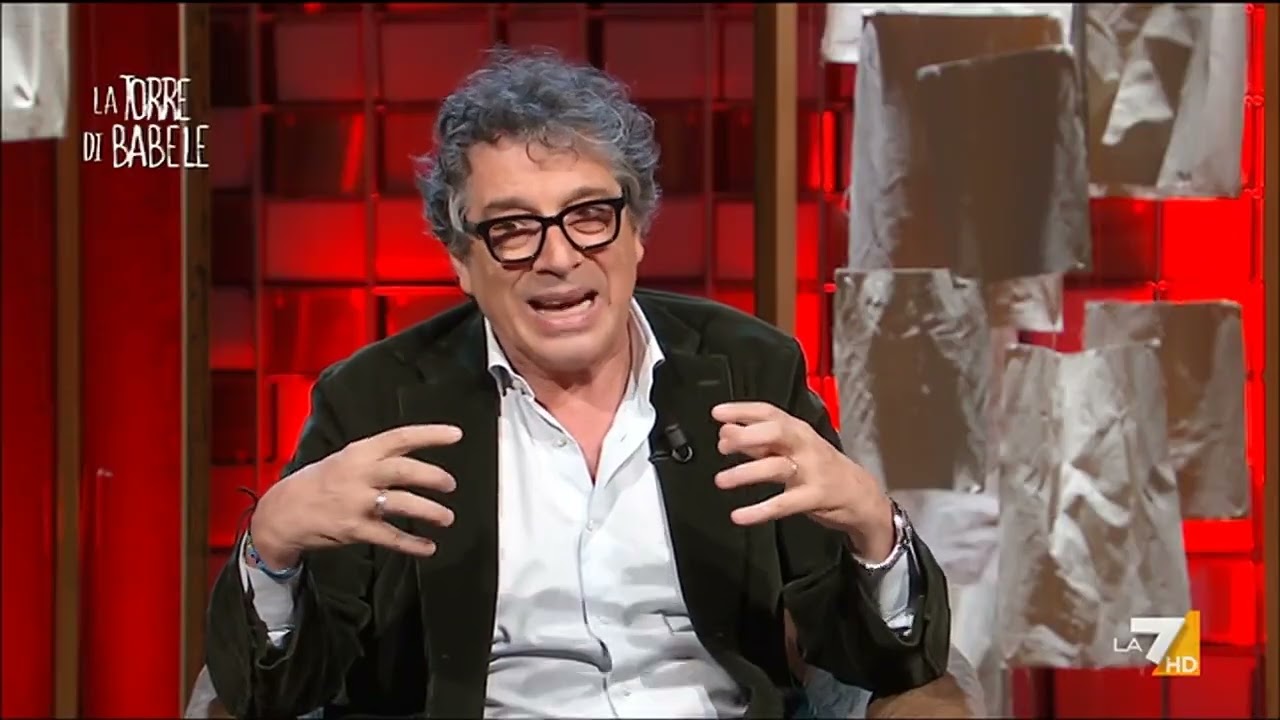 Veronesi contro l'intelligenza artificiale: "Se tutti la possono usare ci ammazza"