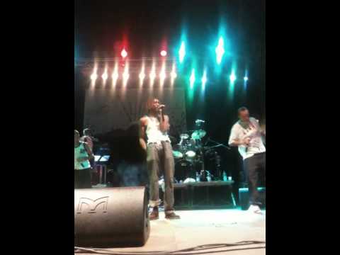 HI KEE -  AND SUD SOUND SYSTEM IN CATANIA