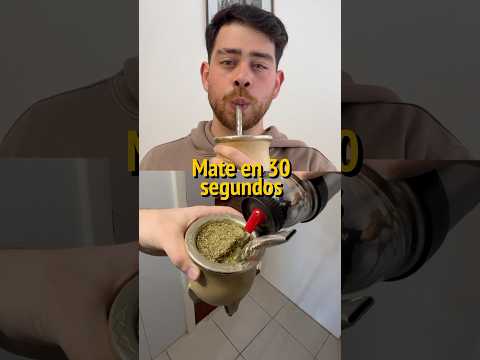 How to make a mate in 30 seconds🧉🇺🇾 || #uruguay #yerba #mate #argentina
