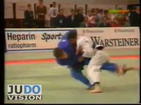JUDO 1994 European Championships: Tinav Akhmedov (RUS) - Giorgi Revazishvili (GEO)