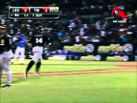Jonrón de Félix Pérez contra los Tiburones de La Guaira