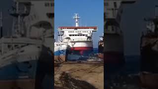 old ship Landing in a alang ship yard #viral #ytshorts #sgs