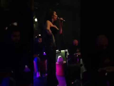 AYÇA ARAL-salla yarim mendilini