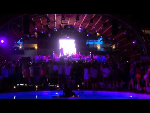TIESTO & SWEDISH HOUSE MAFIA & PUFF DADDY @ Ushuaia Ibiza 03.08.2011 (19)