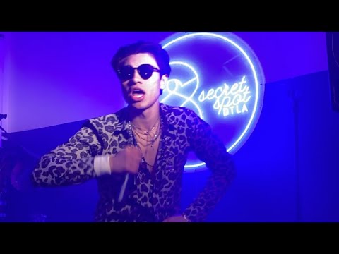 BOOBY PERFORMING IN THE FASHION DISTRICT FOR BLACKLIST EVENTS 11/22/25 SHOTBYJAYPRO 