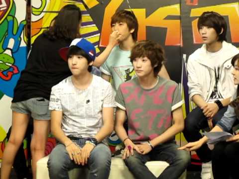 [Fancam] 110729 B1A4 - Interview @ Channel [V] -14