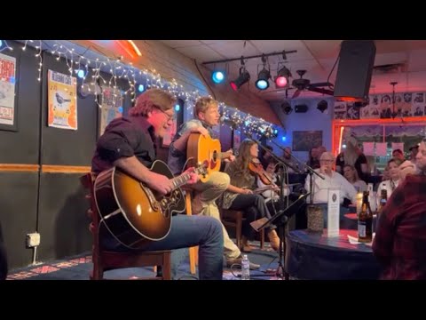 Brian Mackey - Keep The World Alive - Live in Nashville -