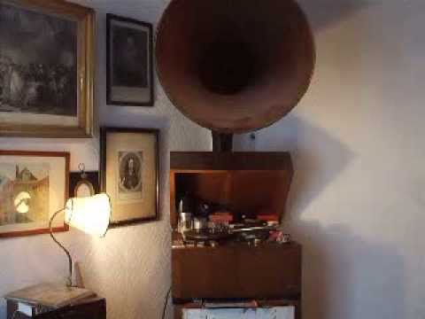 " Jazzbo's Holiday" (Tarrant Bailey) Banjo Played by Gus Phillips Eclipse 870