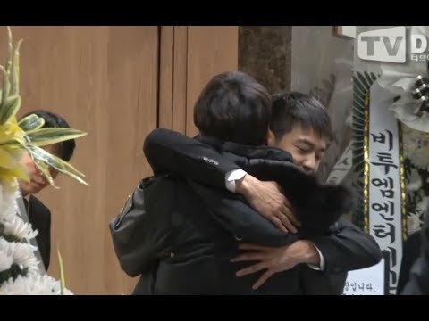 Lay, Suho, Minho visited  Jonghyun Funeral