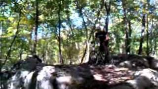 preview picture of video 'Mountain Biking in Ringwood | Freeriding a Small Gap Rock Drop'