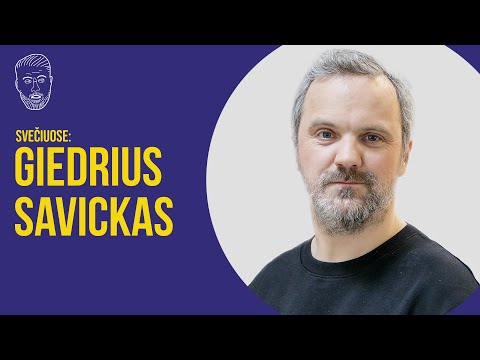SVEČIUOSE: Giedrius Savickas (suvalgė vabalą ir šoko į malkas)