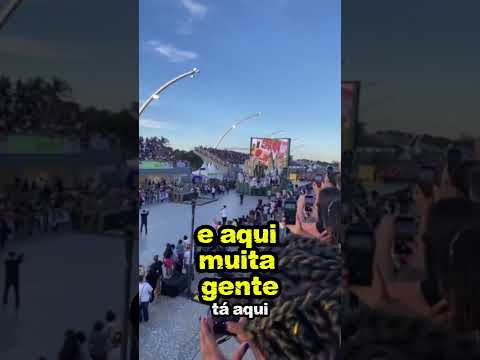A EMOÇÃO DE VER O MAURICIO DE SOUSA NO ANHEMBI! 🥹🐰 O Momento Mais Lindo do Desfile de 90 Anos!