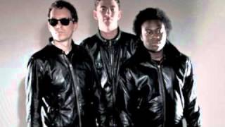 Magnetic Man - Boiling Water (feat. Sam Frank)