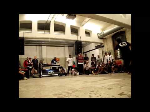 Red Bull Bc One cyphers - Fernandinho VS ?
