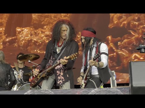 Hollywood Vampires - “Raise The Dead” - Zitadelle Spandau, Berlin, Germany 2023-06-28