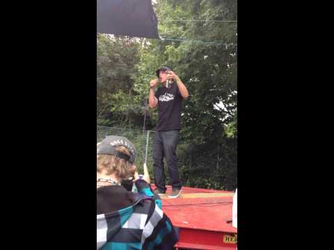 DIRTY DOCKERZ - FAT WHORES. LIVE @GLASTONBURY SKATE PARK 2012