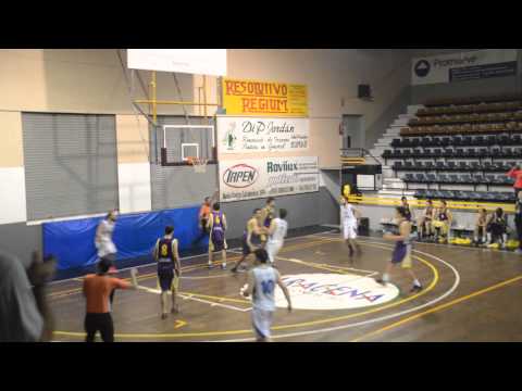 Fases d'ascens a Copa Catalunya Círcol 86 - Castellbisbal 82 Sensacional penetració de Pau Ruzafa