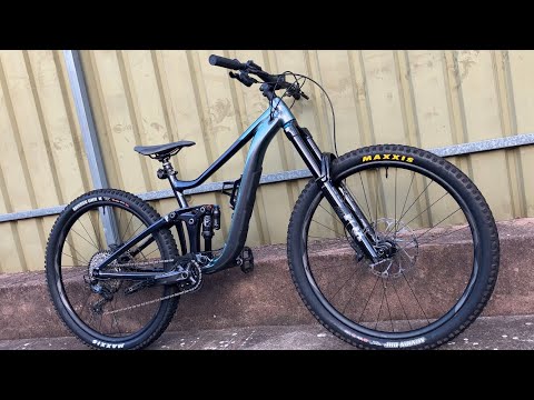 A Close Look at the New Giant Reign 1 2023