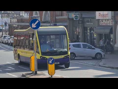 autocar YJ09MMO seen at Tunbridge Wells