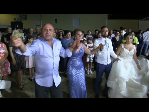 Vlaška svadba 1.8.2024, igranka uveče, u Kobišnicu kod Negotina-Srbija.