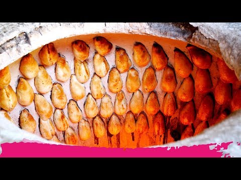 The ULTIMATE Uzbekistan STREET FOOD - Tandoori SOMSA (SAMOSA) + LAGMAN | Tashkent, Uzbekistan