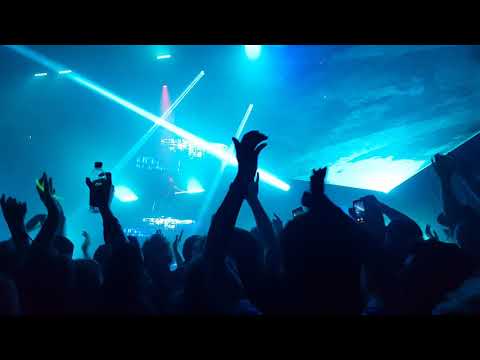 Ilan Bluestone @ Electric Brixton Dec 2018 : Ilan Bluestone feat El Waves – Mama Africa