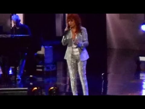 Fiorella Mannoia feat Noemi - Quello che le donne non dicono - live Wind Music Awards 2012