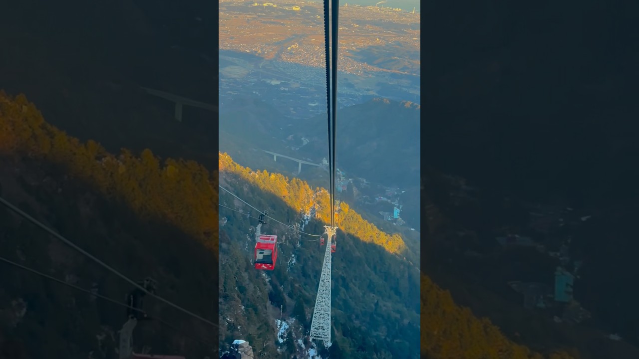 One of the best experiences of my life   🚠🇯🇵🏔️ #japan #travel #snow #mountains