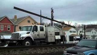 preview picture of video 'Norfolk Southern Crews Fixing a Broken Rail ( Part 1 )'