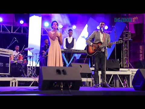 Rugarama James na Daniella baririmbye ‘Mpa amavuta’ bakurirwa ingofero