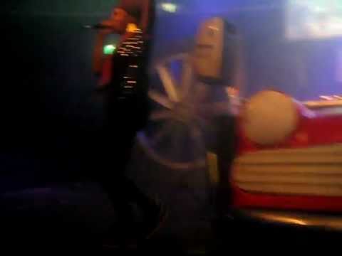 Martin Brothers Feat. Kween G -- Duckface/7 O'Clock Report LIVE