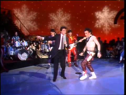 Dick Clark Interviews Adam Ant - American Bandstand 1982