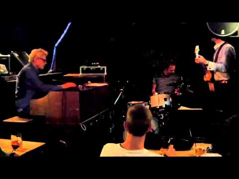 Kjeld Lauritsen Organ Trio - I Cover The Waterfront