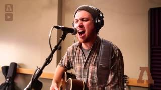 Bobby Long - Help You Mend - Audiotree Live