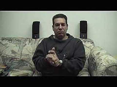 manualist plays the entertainer on his hands!