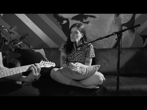 Video thumbnail for Was bleibt (Akustik Version)