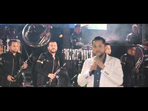Toño Lizárraga - No Pasa De Moda (En Vivo)