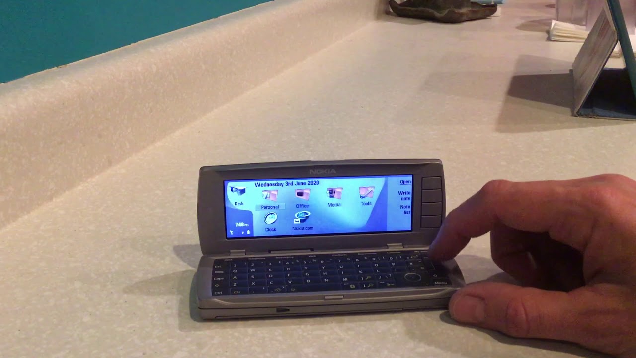 Nokia 9500 Communicator with station docks unboxing