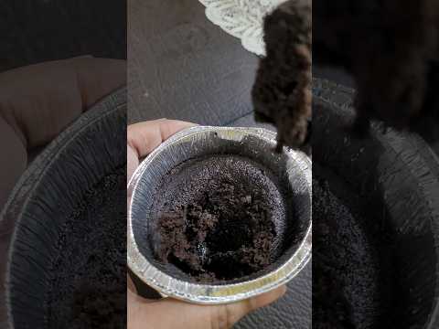 Chocolava with NO Lava 🥲 DISAPPOINTED #trending #chocolate #shorts #dominos #ytshorts